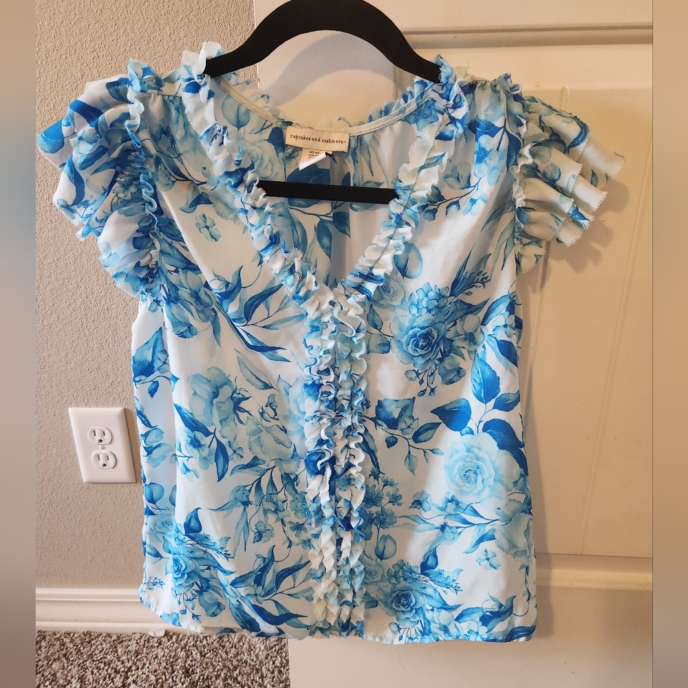 Cupcakes & Cashmere Floral Blouse